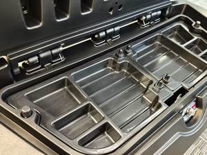 Boîte à outils multifonction pour camionnette avec verrou de sécurité, <span class=keywords><strong>espace</strong></span> extra-large adapté à différents modèles de véhicules - Product Image 4