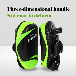 Coussin <span class=keywords><strong>de</strong></span> <span class=keywords><strong>frappe</strong></span> et <span class=keywords><strong>de</strong></span> coup <span class=keywords><strong>de</strong></span> <span class=keywords><strong>pied</strong></span> incurvé en cuir PU <span class=keywords><strong>de</strong></span> haute qualité, épais et durable, personnalisé pour le MMA, le taekwondo et le karaté - Product Image 4