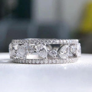 Anello da Donna F1439 in Oro Bianco con Diamante Naturale Taglio a Pera, Gioiello di Fidanzamento, Colore D, Fascia in Oro 18K - Product Image 2