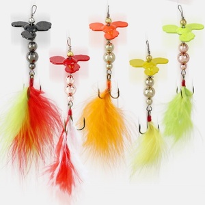 Esca da Pesca a Forma di Cucchiaio Spirale in Metallo con Gancio Triplo e Piuma di Tacchino per Pesca in Acqua Dolce - Product Image 1