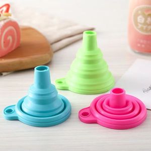 Wholesale Portable Miniature Kitchen Telescopic Oil Spill Funnel Food Grade <b>Silicone</b> Folding Cover Specialty Home <b>Tools</b> - Product Image 4