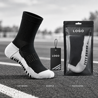 Chaussettes de sport respirantes noires et blanches pour la course à pied, avec ventilation en maille, gestion de l'humidité, maintien du talon et amorti ciblé à la plante du pied