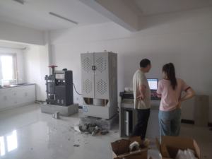 Tester di Resistenza alla Compressione 300T, Pressione Avanzata per Calibrazione Celle di Carico, Garanzia 1 Anno, Protezione IP55 - Product Image 3