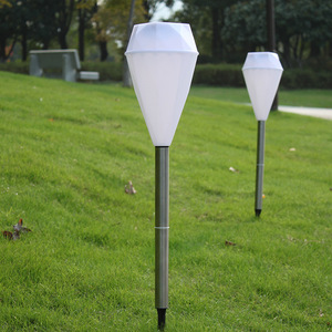 Luces solares de jardín LED para exteriores, impermeables, alimentadas por energía solar, para decoración de patio y jardín. - Product Image 1