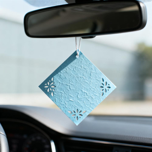 Ambientador de coche integrado de alta calidad con ambientador de coche de papel de fragancia de vainilla y ámbar calmante - Product Image 3