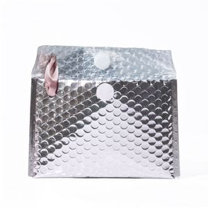 Petit sac à bijoux avec sangle de suspension, emballage compact et protecteur - Product Image 4