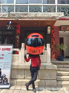 Estatua de casco de fibra de vidrio personalizable, decoración de negocios versátil para cafeterías, puestos de <span class=keywords><strong>comida</strong></span>, centros de mensajería y atracciones turísticas - Product Image 6