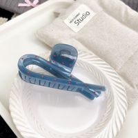 Nouvelles pinces à cheveux en plastique de style coréen polyvalentes avec nœud papillon, pinces à cheveux en forme de requin pour femmes et filles, accessoires de bijoux, cadeau