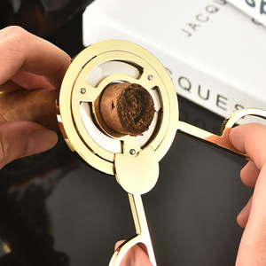 2025 Qianxun OEM Sang Trọng Vàng Sáng Tạo Hút Ba 3 Lưỡi Xì gà Kéo Kim Loại Thuốc Lá Dao Thép Không Gỉ Xì gà Cắt - Product Image 4