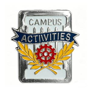 Badge croix personnalisé en émail dur, emblème métallique plaqué argent pour souvenir d'événement universitaire, de club ou scolaire - Product Image 1