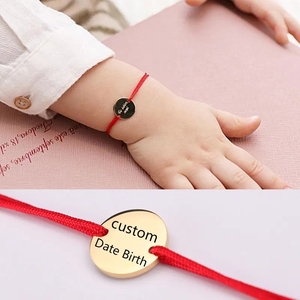 Braccialetto Personalizzato <span class=keywords><strong>con</strong></span> Nome e Data di Nascita, Regalo per Neonati, Incisione su Disco Rotondo in Acciaio Inox, Braccialetto Macramè - Product Image 4