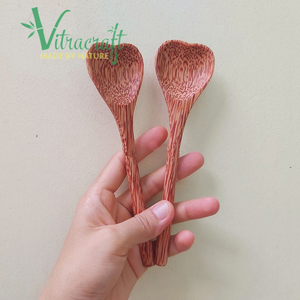 ช้อนไม้มะพร้าวธรรมชาติอันเป็นเอกลักษณ์ช้อนมะพร้าวรูปหัวใจทำด้วยมือของขวัญจากธรรมชาติขนาด18ซม - Product Image 1