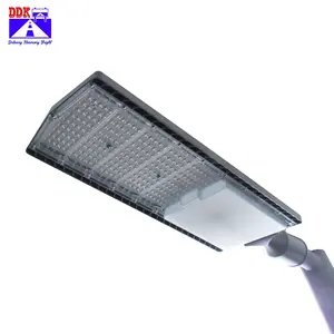 Lanternes solaires d'usine IP66 extérieur 60W 40W 30W Smart City étanche Led lampadaire solaire lampadaires solaires