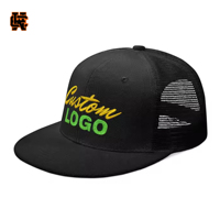 Gorra Trucker Negra con Logotipo Personalizado, Visera Plana, Malla Trasera, Bordado Personalizado, Cierre a Presión, Estilo Urbano, Deportiva, Ajustable