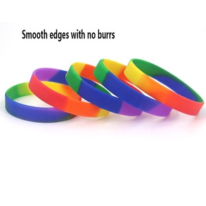 Pulsera de Silicona de Doble Capa para Equipos de Esports, con Logotipo Personalizado, Color Pantone, al por Mayor para Conveniones de Fans, Regalos y Venta Minorista - Product Image 6