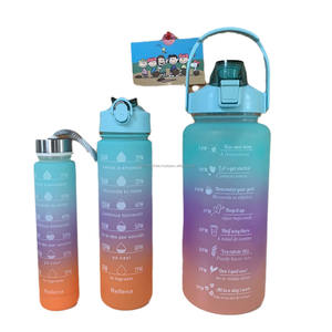 Bouteilles d'eau en plastique pour le sport 2L/0.8L 3 en 1, sans BPA, ensemble de 3 avec paille et poignée, 1 pièce - Product Image 1