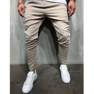 รับผลิตเสื้อผ้า OEM ขายส่ง กางเกงลำลองสตรีทแวร์ผู้ชาย กางเกงขายาวลายทางด้านข้างแบบกำหนดเอง - Product Image 3