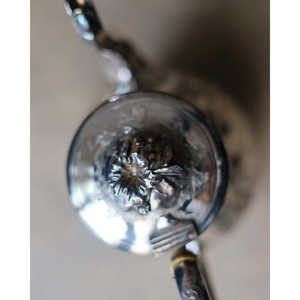 หม้อช็อกโกแลตเชฟฟิลด์พร้อมหูจับเบกาไลต์ สูง 25 ซม. ตกแต่งแบบคานยื่น - Product Image 3