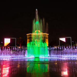 Fontaine musicale interactive à grande surface sèche pour l'extérieur, pour les places et les centres commerciaux - Product Image 3