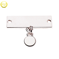 Étiquettes en chaîne métallique personnalisées pour vêtements, alliage de zinc, étiquette décorative pour manteau, lettre, couture, logo métallique pour bikini, badge pour soutien-gorge