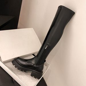 Botas de plataforma con suela gruesa, estilo largo, por encima de la rodilla, diseño personalizado y moderno. - Product Image 4