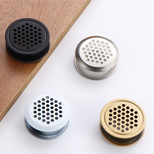Grille de ventilation en acier inoxydable argentée pour meuble, avec dissipation thermique - Product Image 4