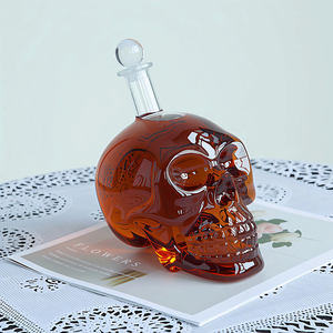 Bouteille à liqueur/<span class=keywords><strong>vodka</strong></span> en verre borosilicate transparent, forme crâne personnalisée, avec bouchon en liège – Cadeau de luxe pour collection de bar - Product Image 1