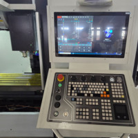 Centre d'usinage vertical 4 axes VMC1165 / Machine de fraisage CNC VMC 1165 / GSK-FANUC / Changeur d'outils automatique / Charge de table 800 kg