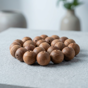 Perles de bois de santal non polies, semi-finies, rondes, de couleur naturelle - Product Image 2