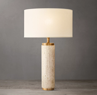 Lampe de table colonne en albâtre naturel veiné de luxe, design simple et flexible E26, LED réglable pour la décoration moderne de villas et d'hôtels