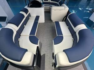 2025 Kinlife 19ft Bateau ponton en aluminium de luxe avec dressing moteur hors-bord pour 10 invités - Product Image 3