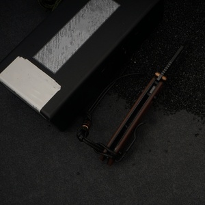 Cuchillo de Bolsillo Táctico BM290, Hoja de Acero Inoxidable con Punta Caída, Mango de Fibra de Nylon, Borde Recto, Pomo de Pulgar, Grado Industrial - Product Image 3