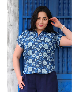 Haut décontracté ample pour femmes en coton 100% avec col en V, tissu léger et respirant, parfait pour l'été au quotidien - Product Image 1