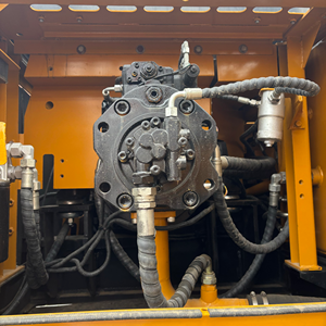 Excavatrice sur chenilles d'occasion Sany SY365H à bas prix en stock – Excavatrice d'occasion haut de gamme 36 tonnes Sany 365H – Machine de terrassement d'occasion SY365H - Product Image 4