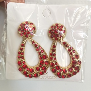 Nuovi <span class=keywords><strong>orecchini</strong></span> ovali in lega a forma di goccia esagerati <span class=keywords><strong>orecchini</strong></span> ad ago in argento con perle di strass intarsiati all'ingrosso - Product Image 5