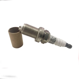 Bougie d'allumage 7700500168 pour <span class=keywords><strong>RENAULT</strong></span> SANDERO STEPWAY LOGAN THALIA <span class=keywords><strong>TWINGO</strong></span> Clio II Kangoo 1.2L 1.4L 1.6L 1997-2001 - Product Image 2