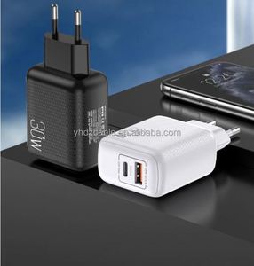 Muestra Gratuita: Cargador de Pared con Doble Puerto USB C+USB QC3.0 de 30W para iPhone, Samsung, Huawei - Product Image 1