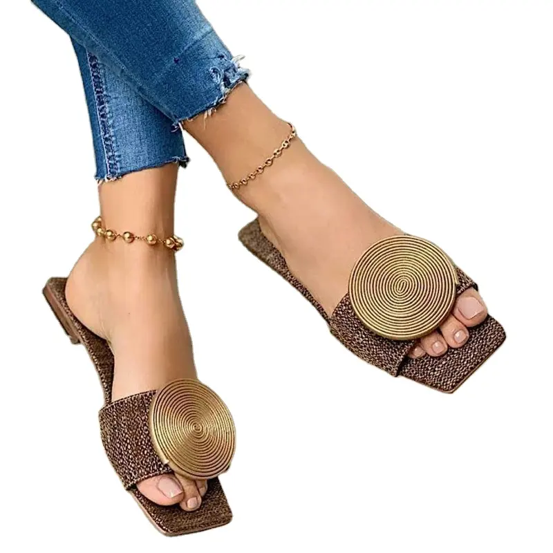 2024 สินค้าใหม่Squire Toeรอบหัวเข็มขัดหญิงรองเท้าแตะกลางแจ้งแบนรองเท้าแตะสไลด์