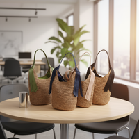 Grand sac fourre-tout tissé grande capacité pour femme, sac à bandoulière bohème en crochet d'été avec deux pompons, sac de shopping écologique en paille de papier