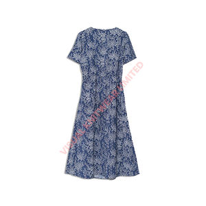 Vestido largo con bordado moderno para mujer, vestido con estampado de flores, diseño personalizado, disponible para compradores mayoristas - Product Image 1