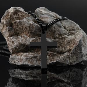 Collar con Colgante de Cruz de Acero Inoxidable Chapado en Oro Negro y IP de Alto Brillo con Diamante, Joyería Sencilla para Regalo - Product Image 4