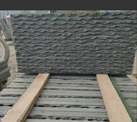 Granite noir moderne de qualité supérieure, surface martelée, pour revêtement mural, pavage au sol, design élégant pour salle de bain, design graphique