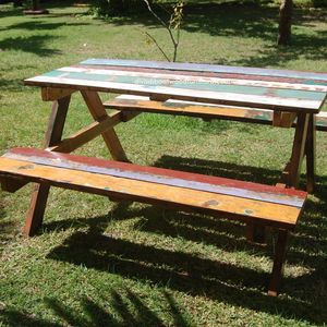 Découvrez une élégance intemporelle avec cette table de pique-nique d'extérieur en teck rustique, de 150x70x78 cm, fabriquée en bois durable. - Product Image 2