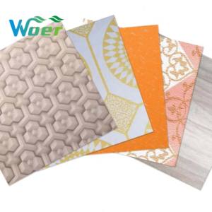 Decoración Interior Casa Techo Azulejos 595*7Mm <span class=keywords><strong>Plafon</strong></span> Pvc Ceil Gypsun Platre Plafond Pvc Techo Azulejos de yeso - Product Image 1
