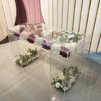 Location d'accessoires pour événements de mariage, mobilier de réception, table à gâteau transparente, table fantôme, table à fleurs en acrylique à vendre
