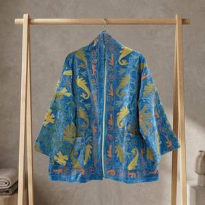 Chaqueta de Invierno para Mujer, Estilo Kimono, de Terciopelo Bordado a Mano en Jaipur, con Cierre de Cremallera, Ecológica, Estilo Boho Vintage Suzani, Venta al Por Mayor - Product Image 1