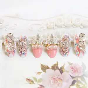 Bán Buôn 24 Miếng Nhật Bản Handmade Kim Cương Móng Tay Giả 3D Nail Art Stickers Móng Tay Giả Sang Trọng