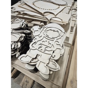 Prodotti educativi per bambini, organizer in legno e sedie. Taglio laser, fresatura CNC, incisione del compensato. - Product Image 1