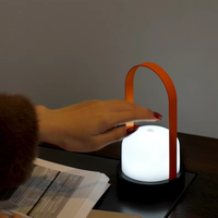 Lampe de chevet portable moderne personnalisée à commande tactile rechargeable en ABS, à intensité variable en continu, lampe LED décorative pour la maison