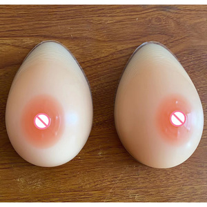 Prothèses mammaires réalistes en silicone adhésif, forme goutte d'eau, pour femmes mastectomisées, travestis, transgenres, drag queens - Product Image 3